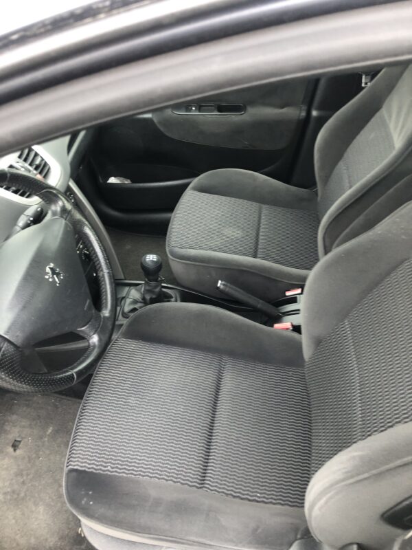 Peugeot 207 1.6 hdi 90cv – Image 8
